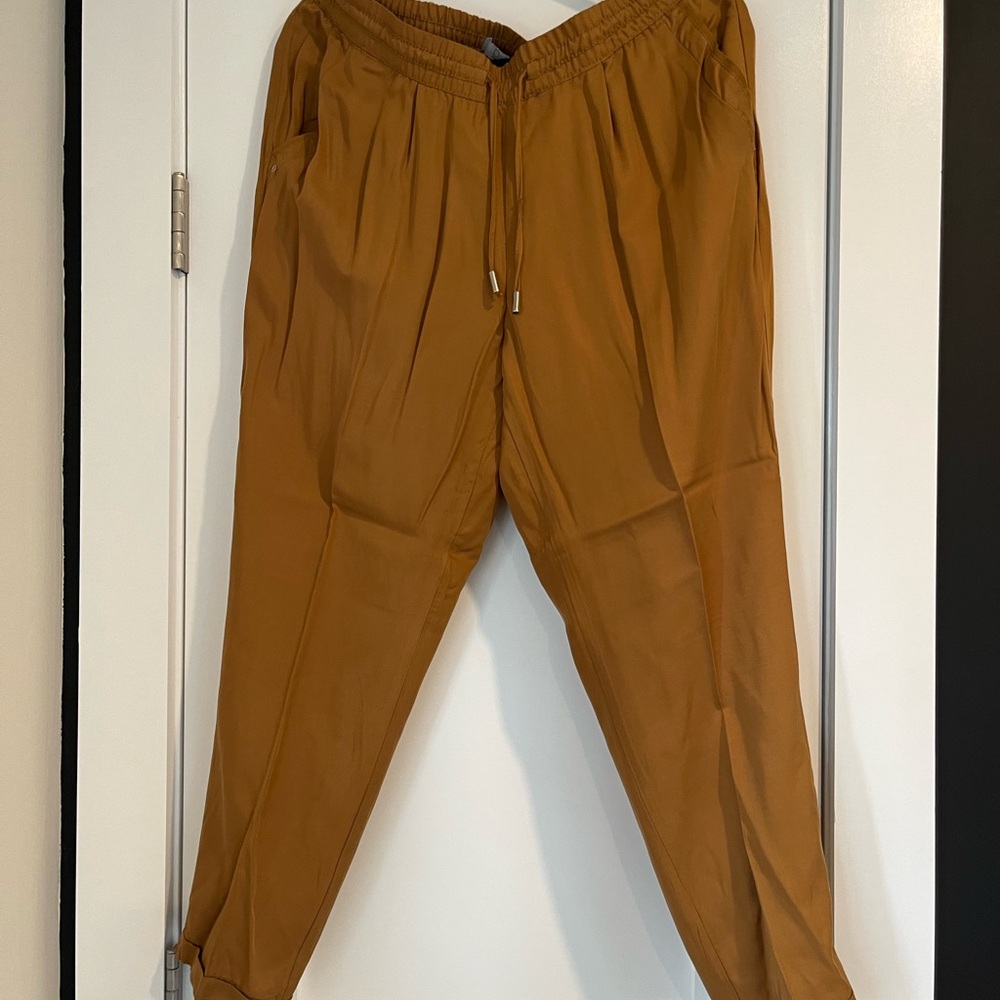 Women’s Jogger Tan Pants